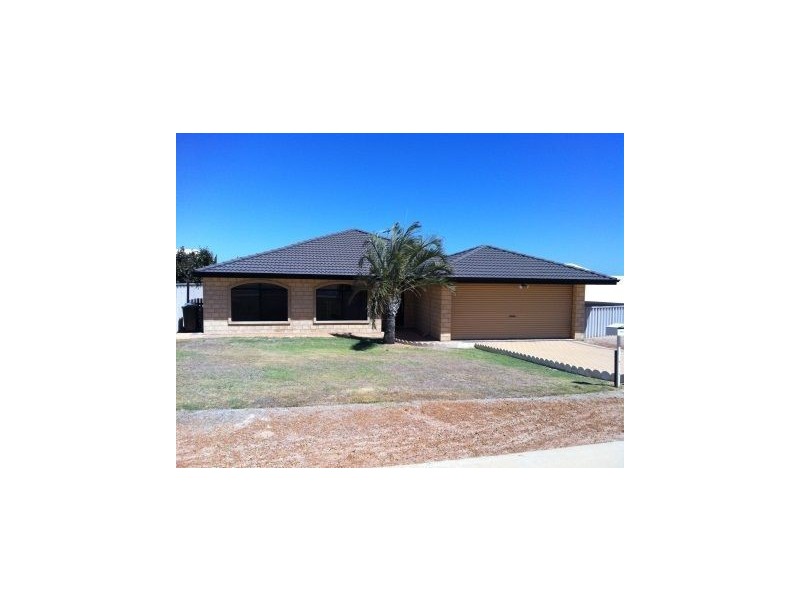 10 Bellimos Drive, Wandina WA 6530