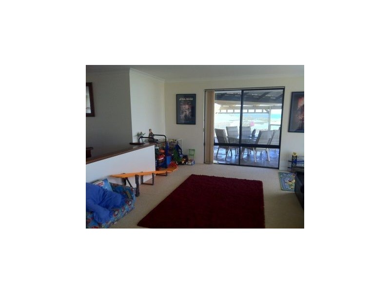 10 Bellimos Drive, Wandina WA 6530