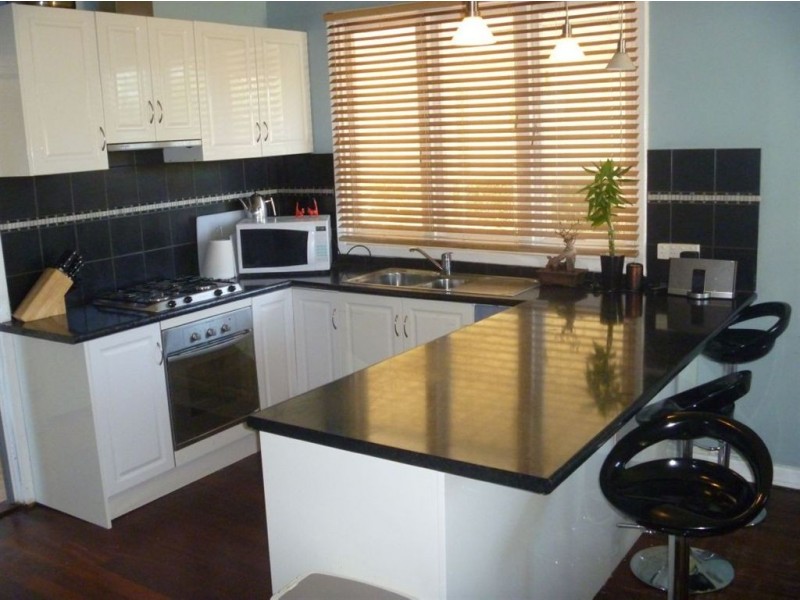 30 Felicia Street, Rangeway WA 6530