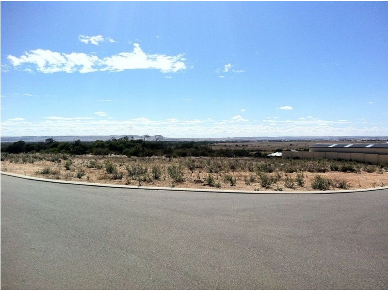 8 Essie Street, Wandina WA 6530