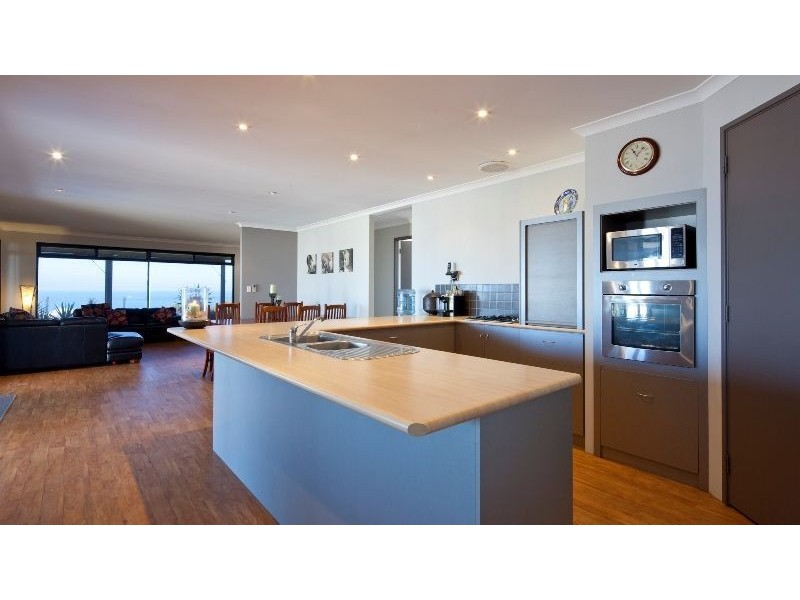 27 Wallabi Drive, Wandina WA 6530