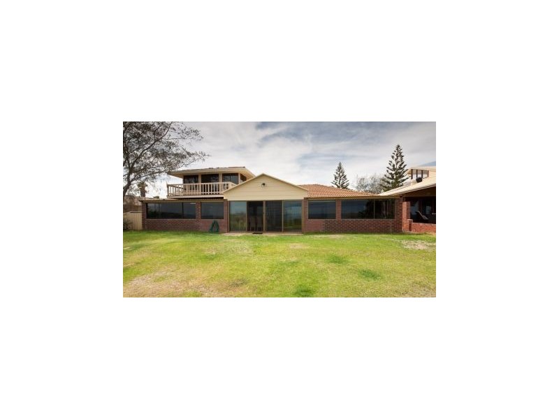 15 Eastcott Way, Tarcoola Beach WA 6530