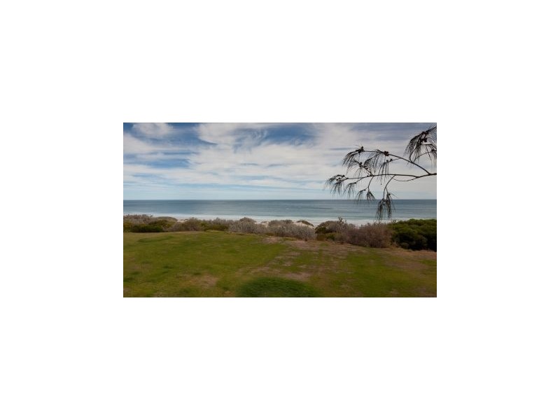 15 Eastcott Way, Tarcoola Beach WA 6530