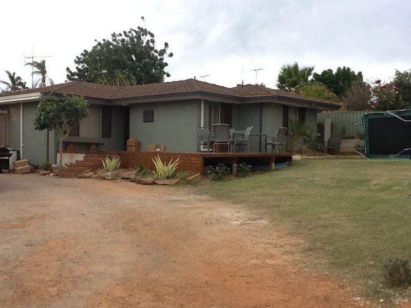 18 Thomas Avenue, Geraldton WA 6530