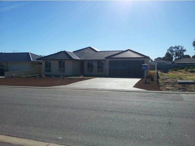 16 Yarraman Road, Waggrakine WA 6530