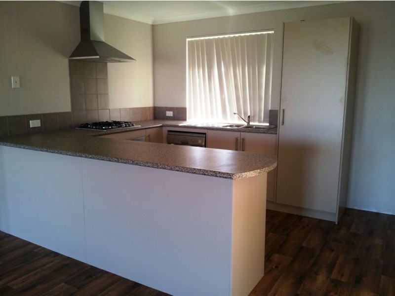 16 Yarraman Road, Waggrakine WA 6530