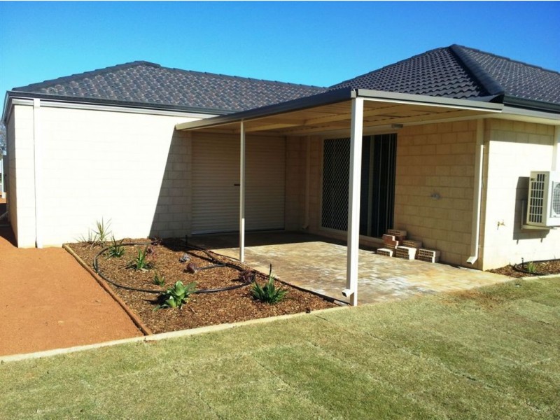 16 Yarraman Road, Waggrakine WA 6530