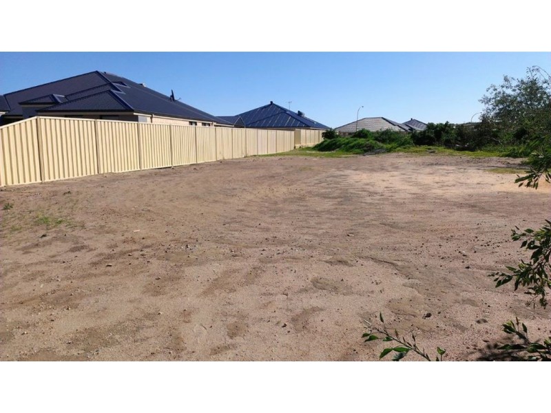 25 Coveside Way, Drummond Cove WA 6532