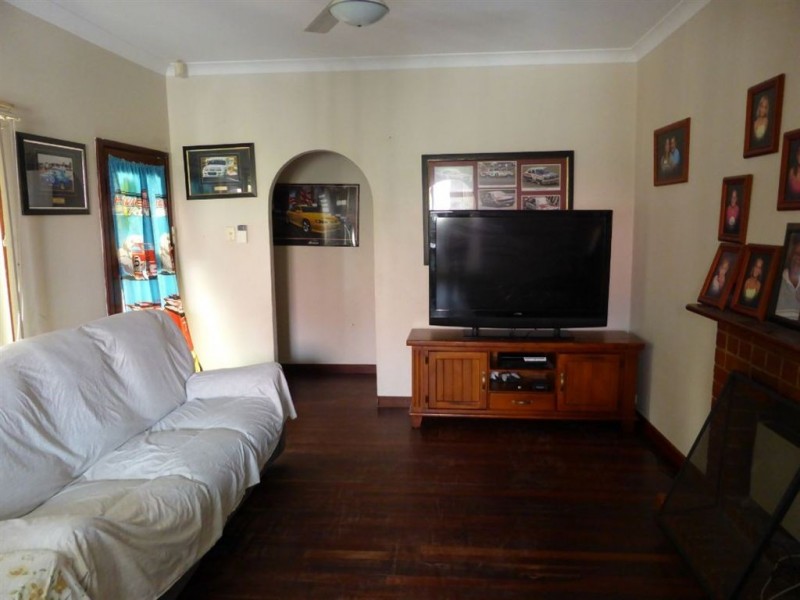 11 Whitfield Street, Geraldton WA 6530