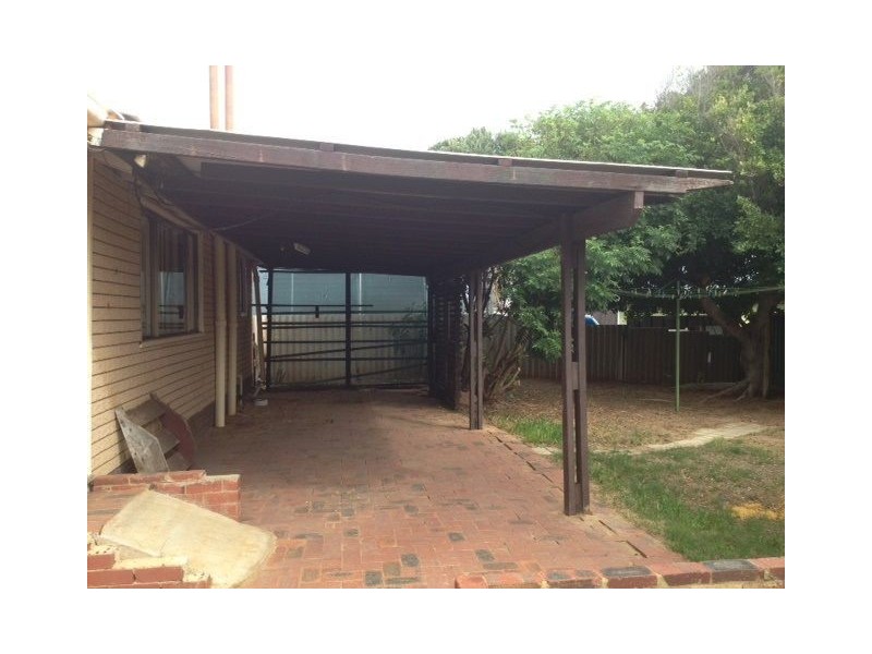 11 Whitfield Street, Geraldton WA 6530