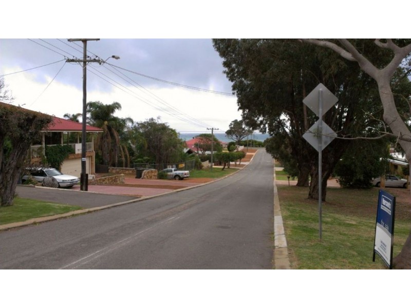 14 Elphick Avenue, Bluff Point WA 6530