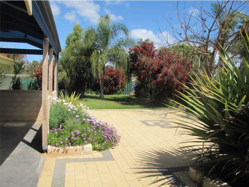 8 O’Connor Street, Bluff Point WA 6530