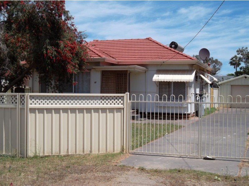 12 Abraham Street, Rangeway WA 6530