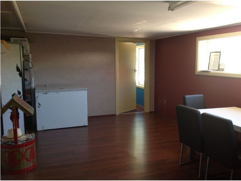 264 Seventh Street, Wonthella WA 6530