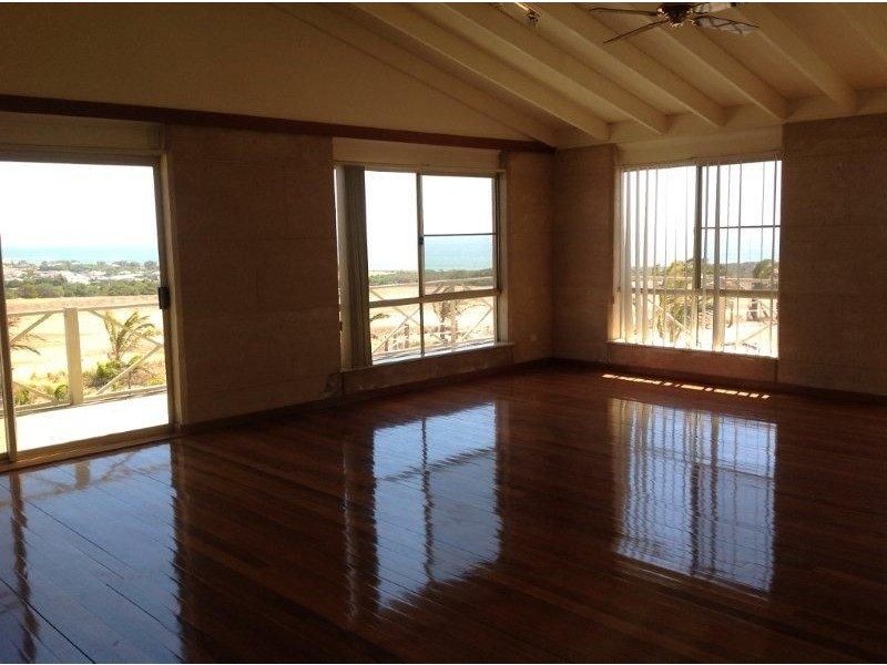 38 Wokarena Road, White Peak WA 6532