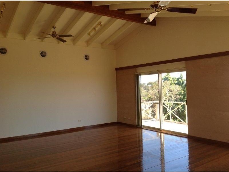 38 Wokarena Road, White Peak WA 6532