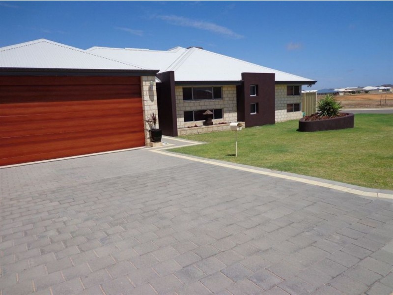2 Essie Street, Wandina WA 6530