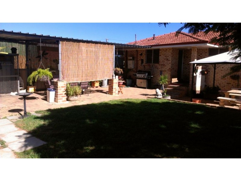 77 Kenny Crescent, Rangeway WA 6530