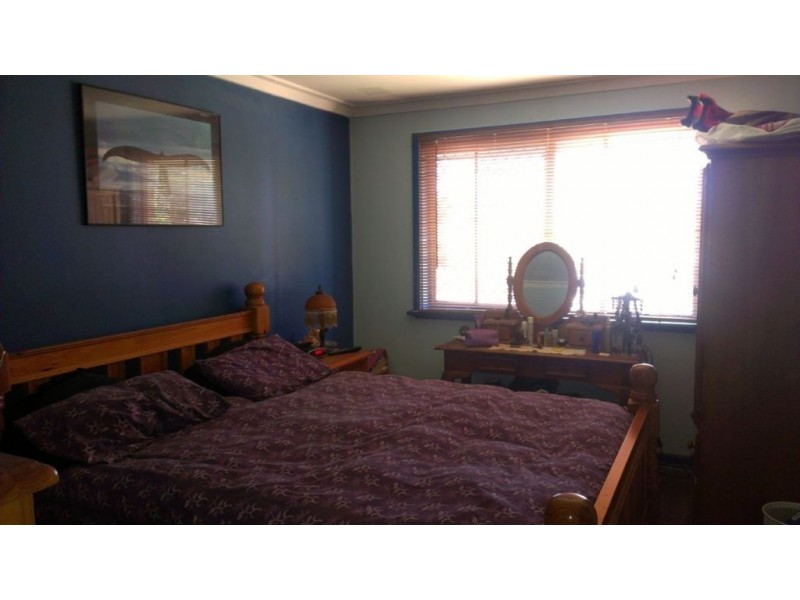 77 Kenny Crescent, Rangeway WA 6530