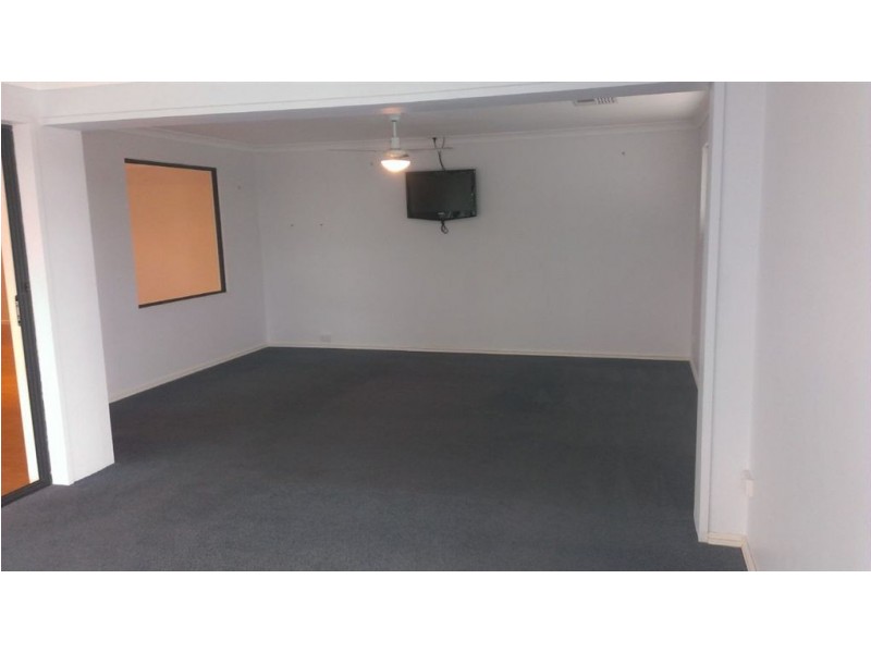 2 Yolanda Edge, Wandina WA 6530