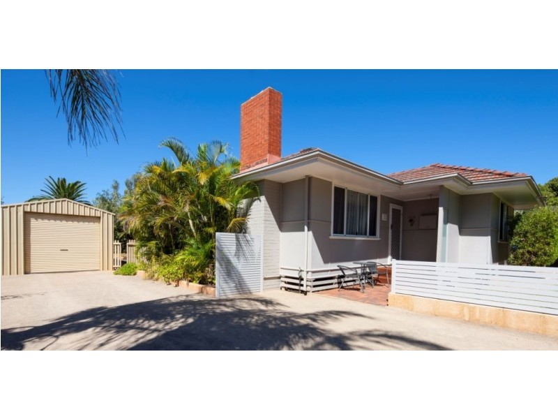 17 Eastbourne Road, Sunset Beach WA 6530