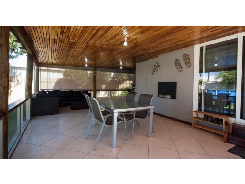 17 Eastbourne Road, Sunset Beach WA 6530