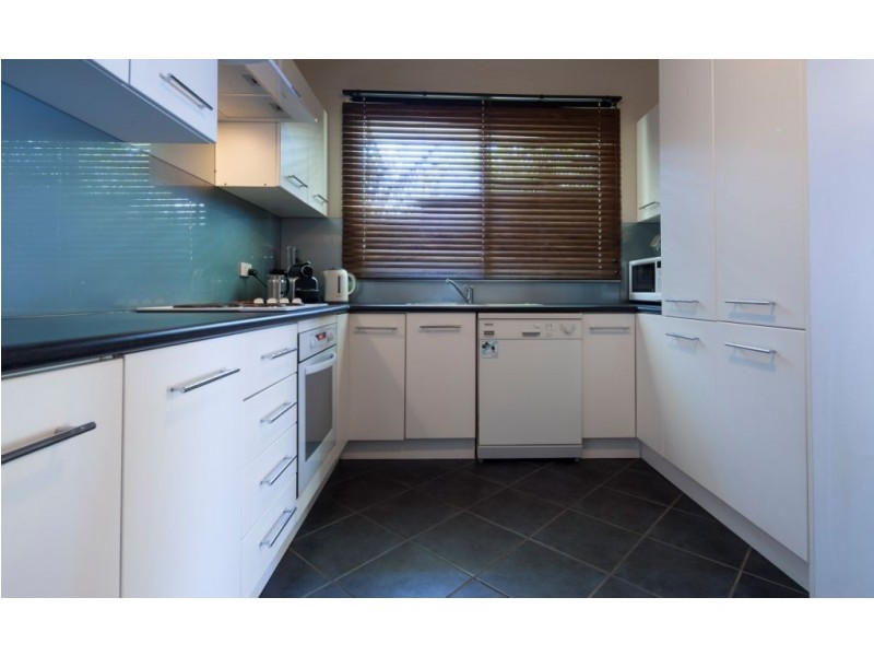 17 Eastbourne Road, Sunset Beach WA 6530