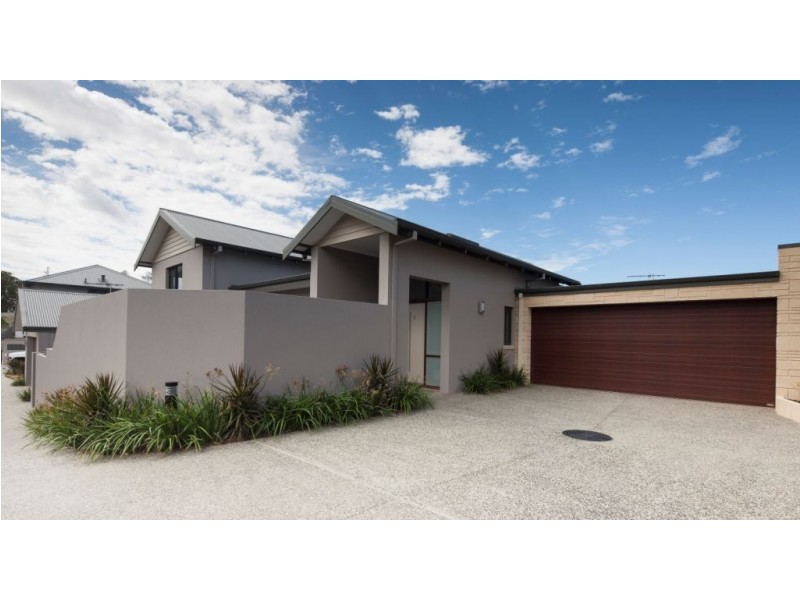 Unit 2/305 Chapman Road, Bluff Point WA 6530