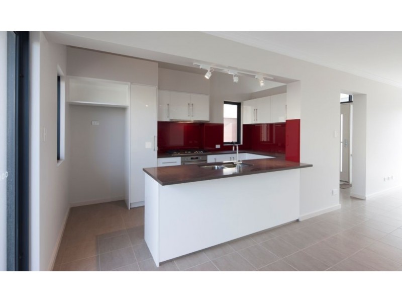 Unit 2/305 Chapman Road, Bluff Point WA 6530