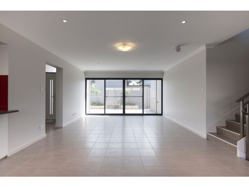 Unit 2/305 Chapman Road, Bluff Point WA 6530