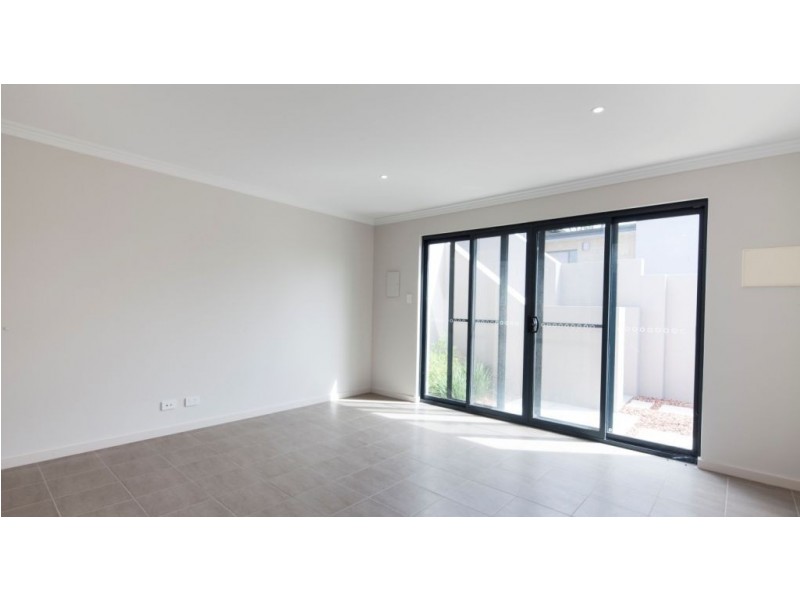 Unit 2/305 Chapman Road, Bluff Point WA 6530