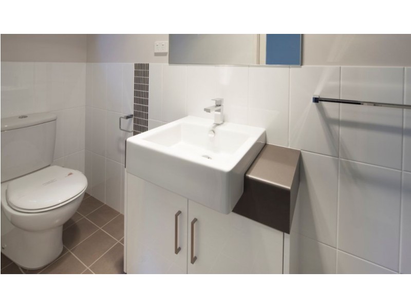 Unit 2/305 Chapman Road, Bluff Point WA 6530