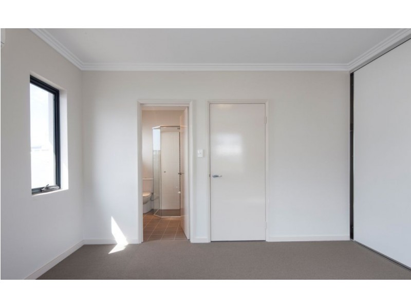 Unit 2/305 Chapman Road, Bluff Point WA 6530