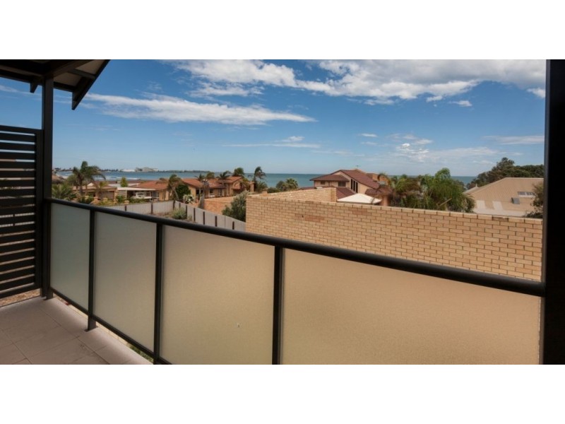 Unit 3/305 Chapman Road, Bluff Point WA 6530
