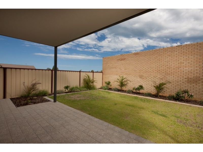 Unit 3/305 Chapman Road, Bluff Point WA 6530