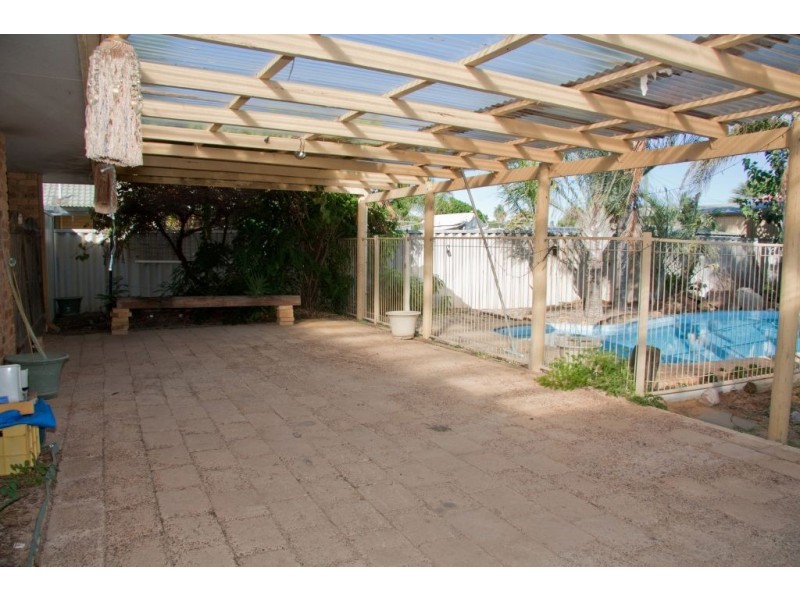 6 Hibiscus Street, Utakarra WA 6530