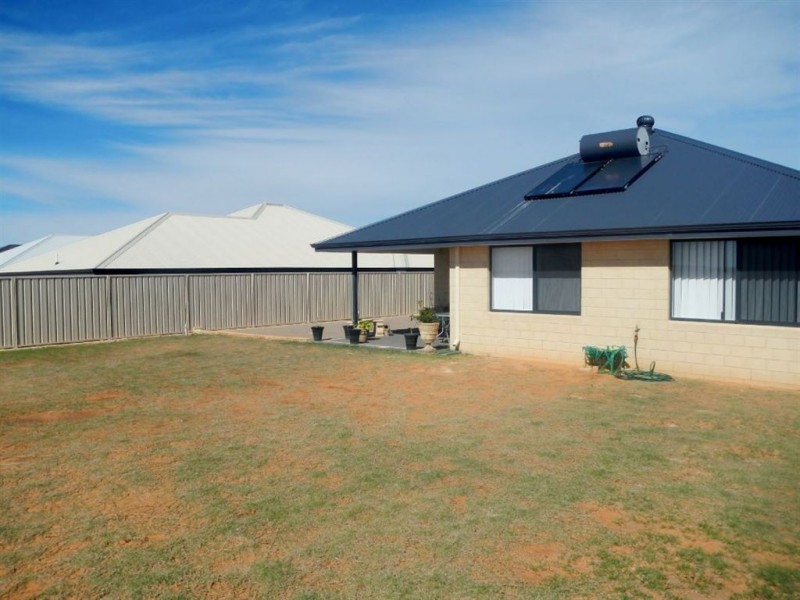 50 Derna Parade, Wandina WA 6530