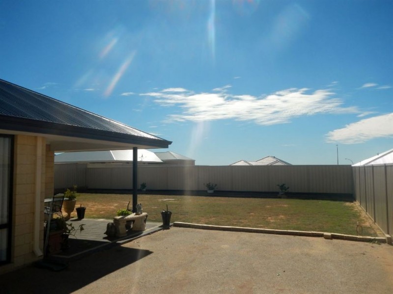 50 Derna Parade, Wandina WA 6530