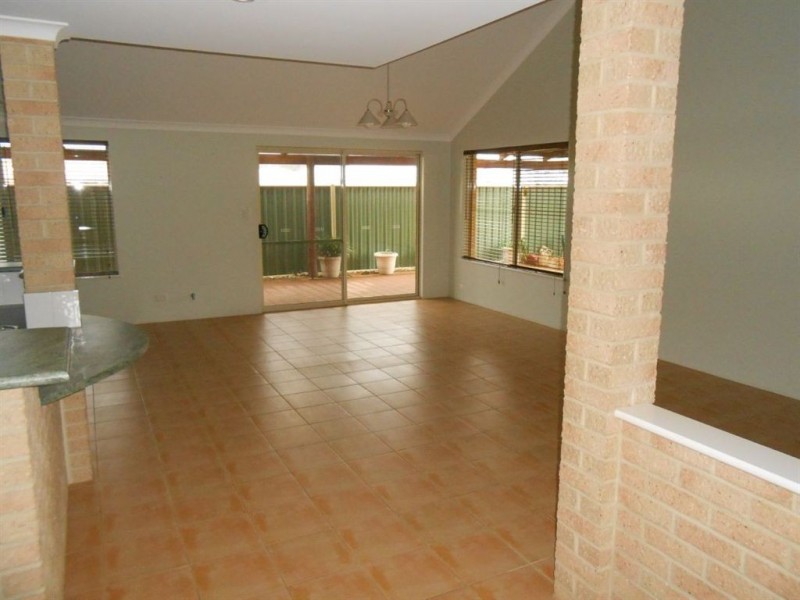 2 WAVE CREST Circle, Drummond Cove WA 6532