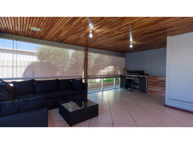 17 Eastbourne Road, Sunset Beach WA 6530