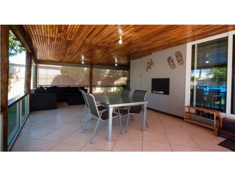 17 Eastbourne Road, Sunset Beach WA 6530