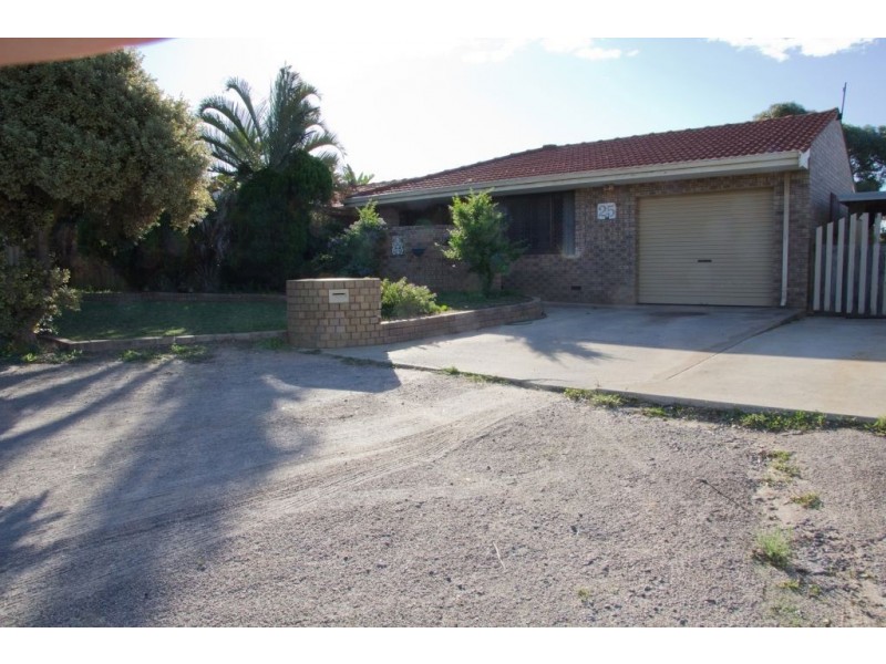 25 Kenny Crescent, Rangeway WA 6530