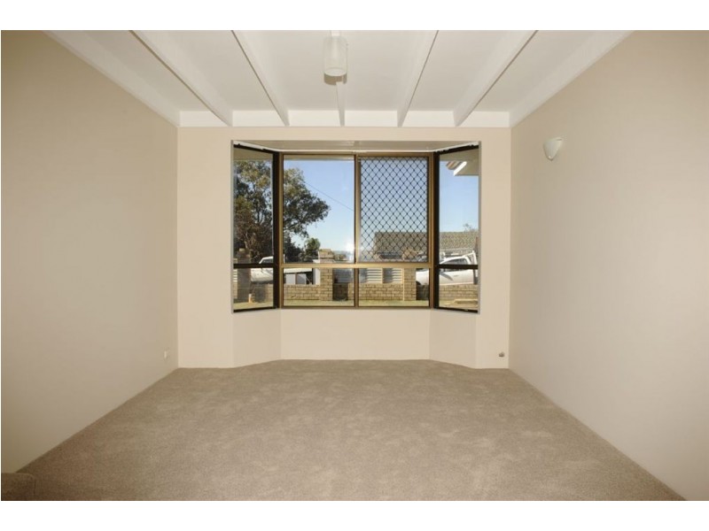 7 Mellows Place, Rangeway WA 6530