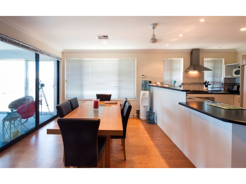 2 Yolanda Edge, Wandina WA 6530