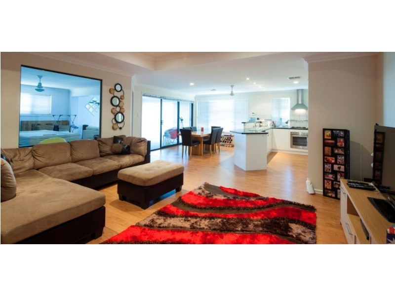 2 Yolanda Edge, Wandina WA 6530