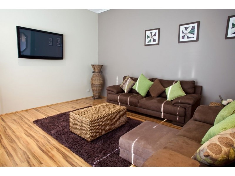 5 Bluewater Close, Drummond Cove WA 6532