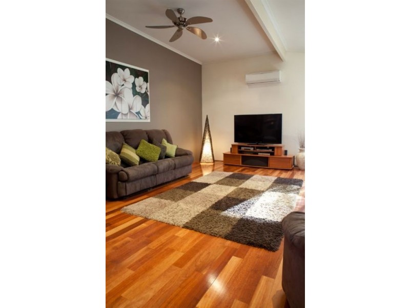 5 Bluewater Close, Drummond Cove WA 6532