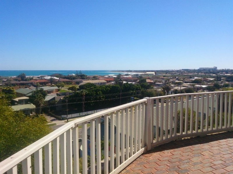 70 Sydney Street, Mount Tarcoola WA 6530