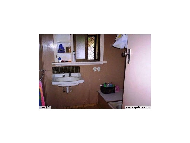 2 ZAMIA Street, Rangeway WA 6530