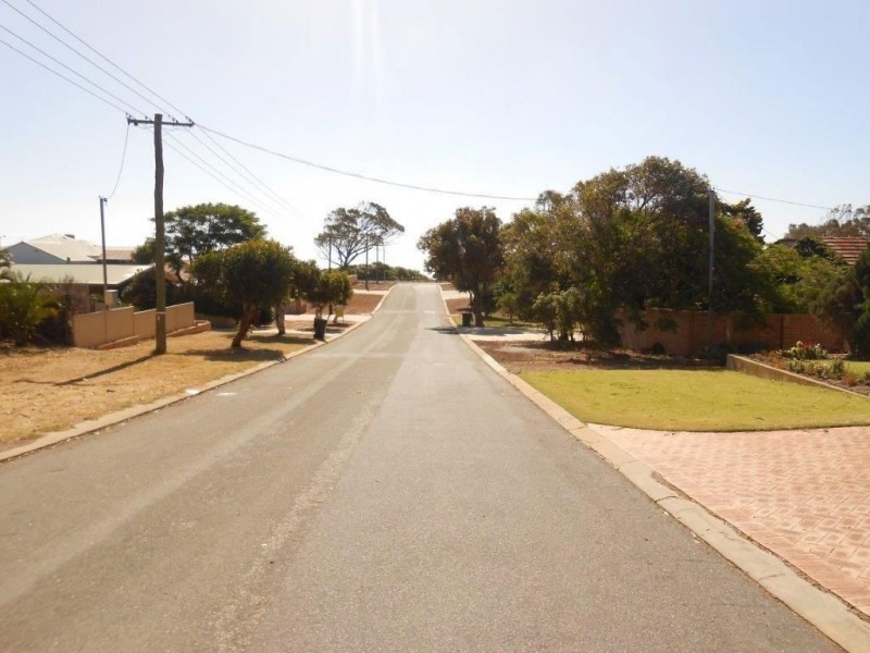 16 Elphick Avenue, Bluff Point WA 6530